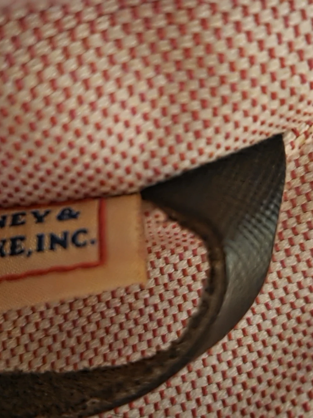 Dooney & Bourke signature db